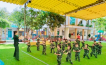Lắp Đặt Mái Hiên, Mái Bạt Xếp Cho Trường Học Tại Hà Tĩnh – Đại Lợi 25 Năm Kinh Nghiệm